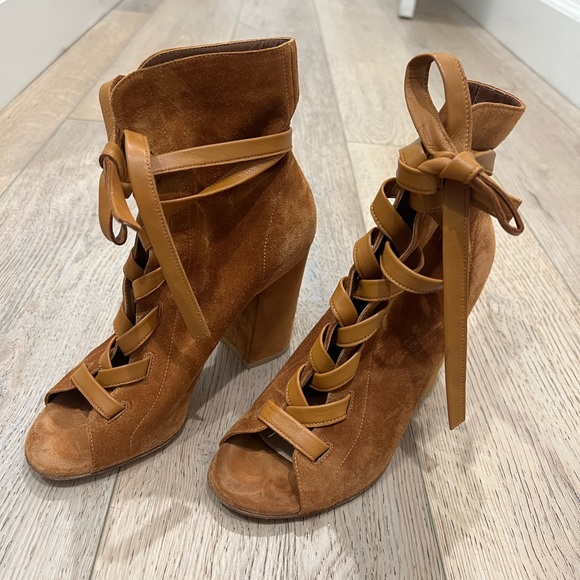 Gianvito Rossi Brooklyn Lace-Front Peep-Toe Suede Ankle Boot in size 37 - Picture 4 of 14